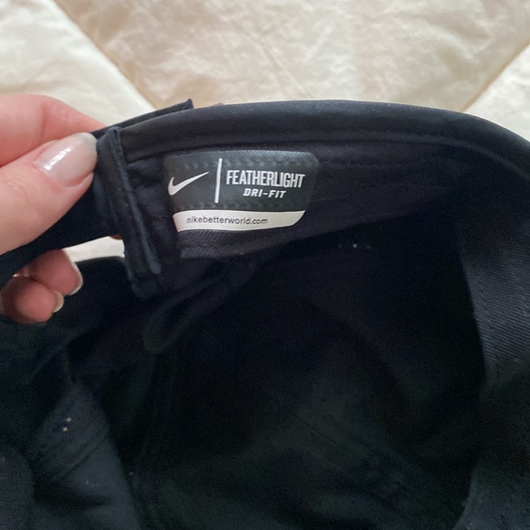 Nike Black Dri Fit Running Hat - Picture 3 of 3